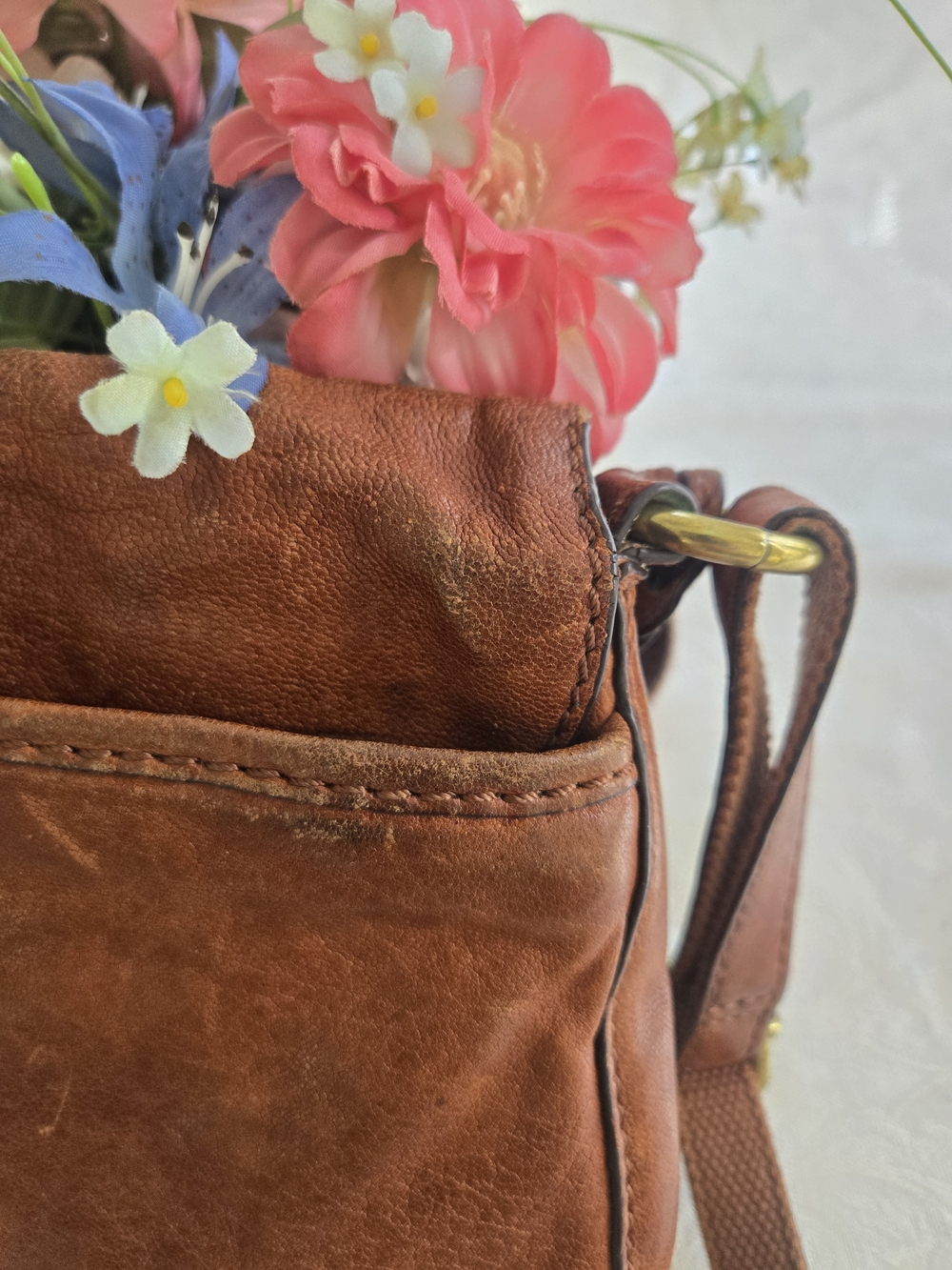 LOW START Fossil Brown Leather Crossbody Bag with Brass Hardware - Picture 11 of 15